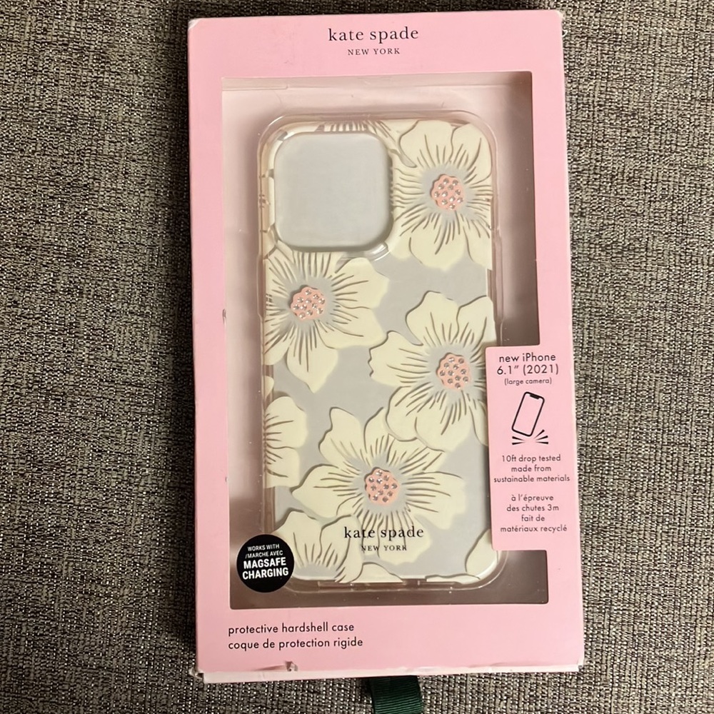 Kate Spade New York open box protective phone case for iPhone 2021 6.1”